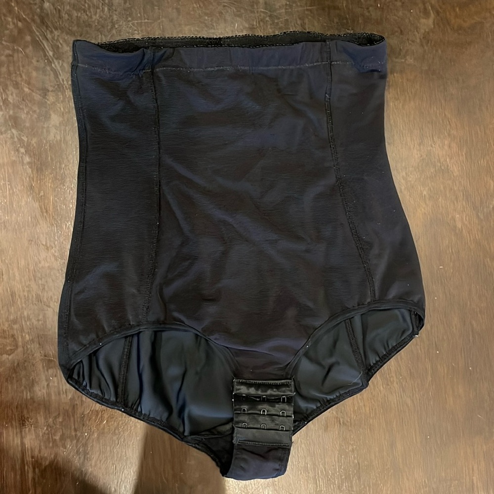 NWOT, BellyBandit Postpartum Scultping Girdle - Picture 2 of 3